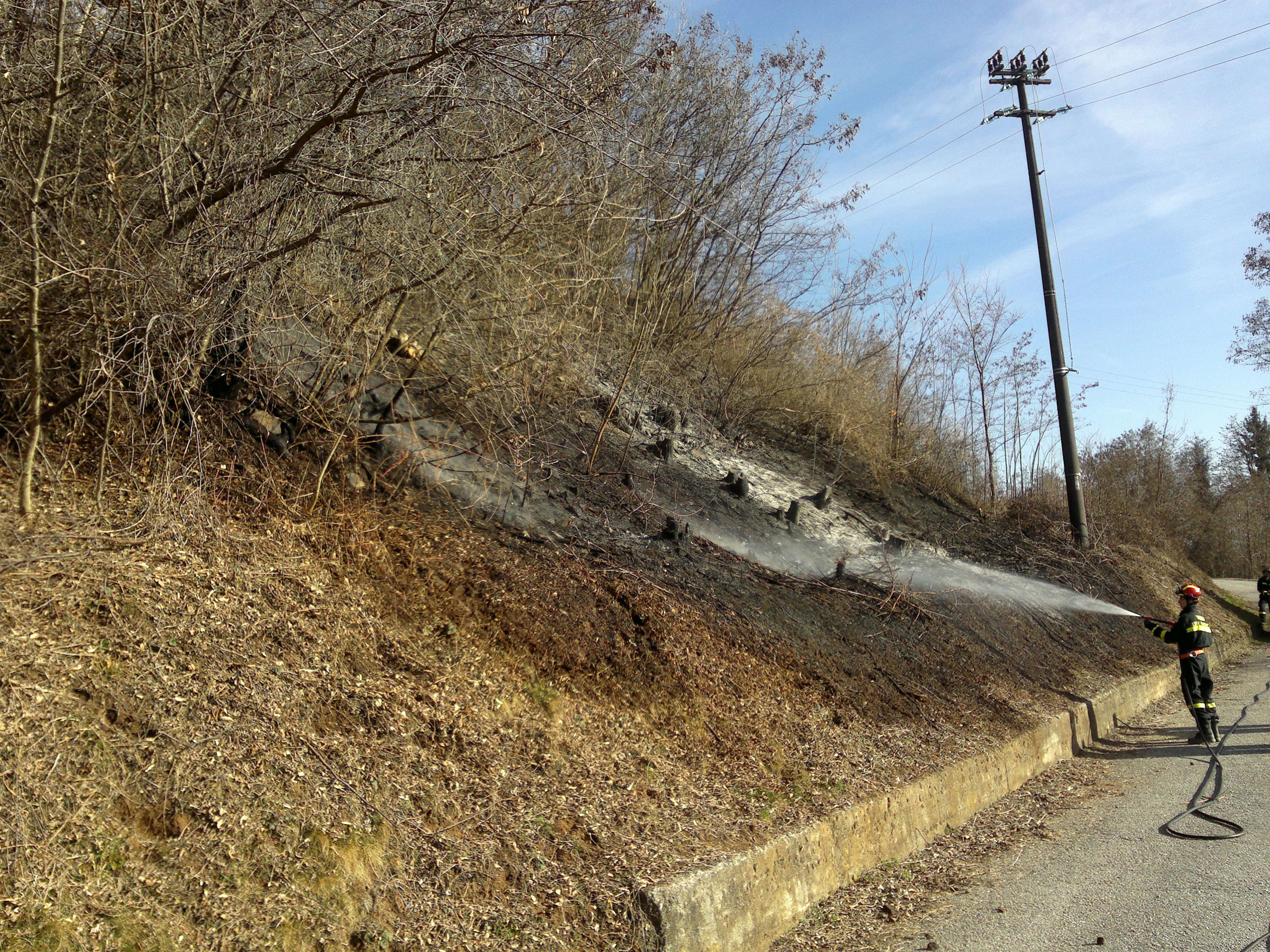 Incendio boschivo Barbaniga